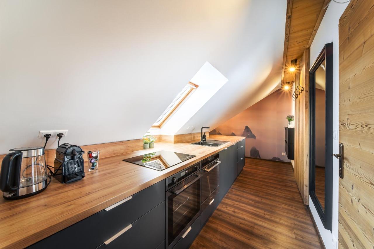 Cozy Mountain Attic Apartment In High Tatras Vel'ka Lomnica Esterno foto