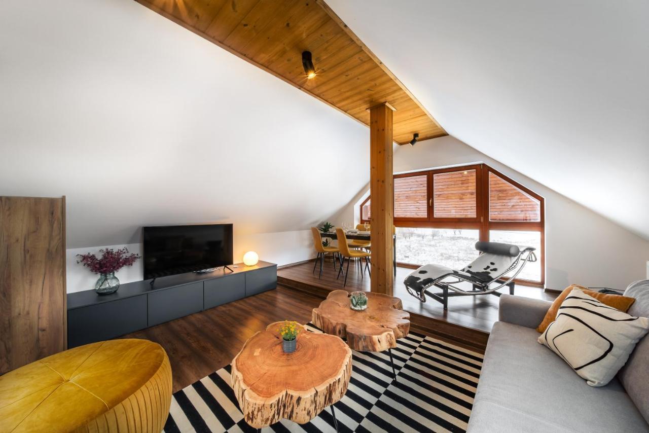 Cozy Mountain Attic Apartment In High Tatras Vel'ka Lomnica Esterno foto
