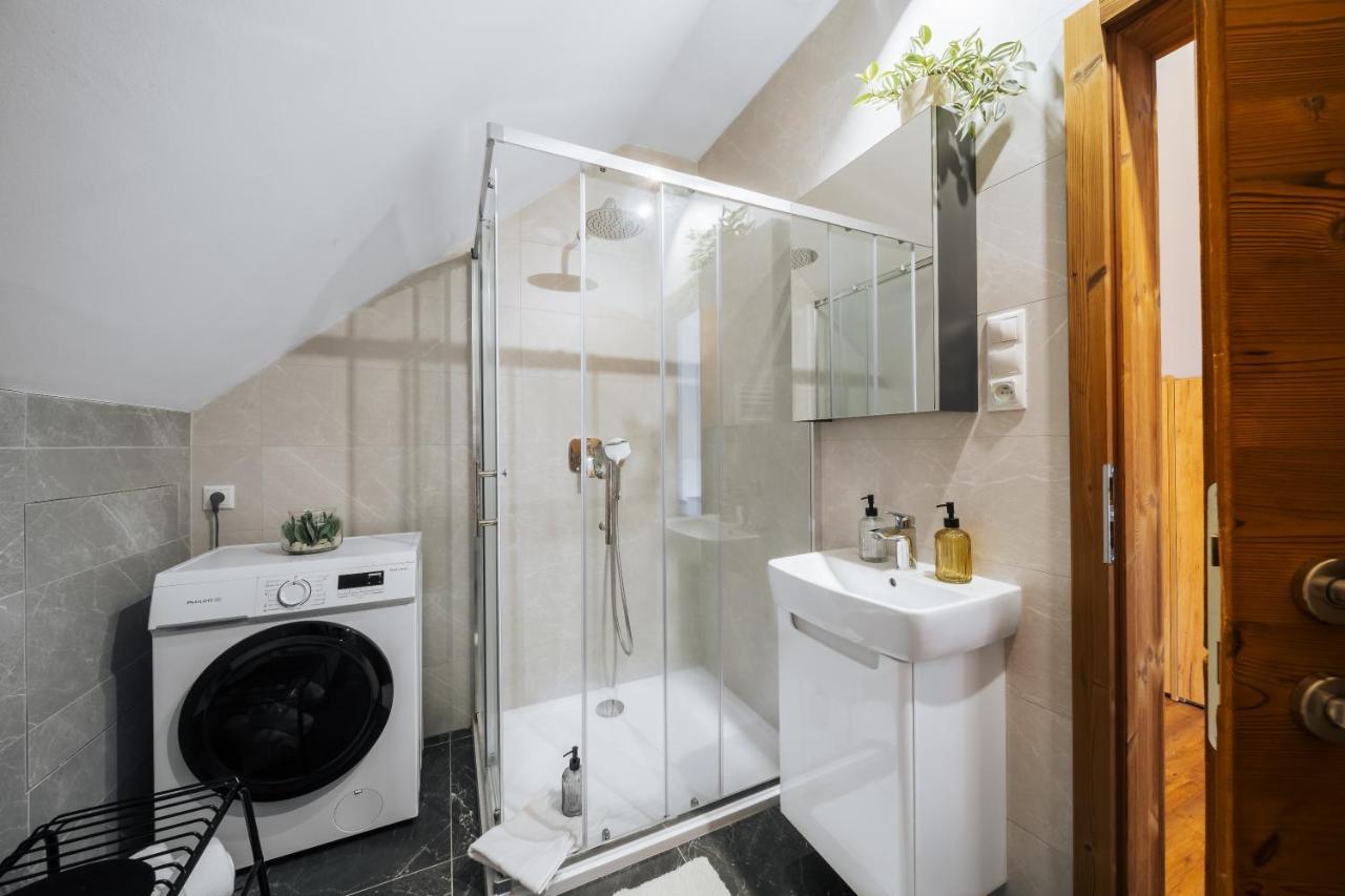 Cozy Mountain Attic Apartment In High Tatras Vel'ka Lomnica Esterno foto